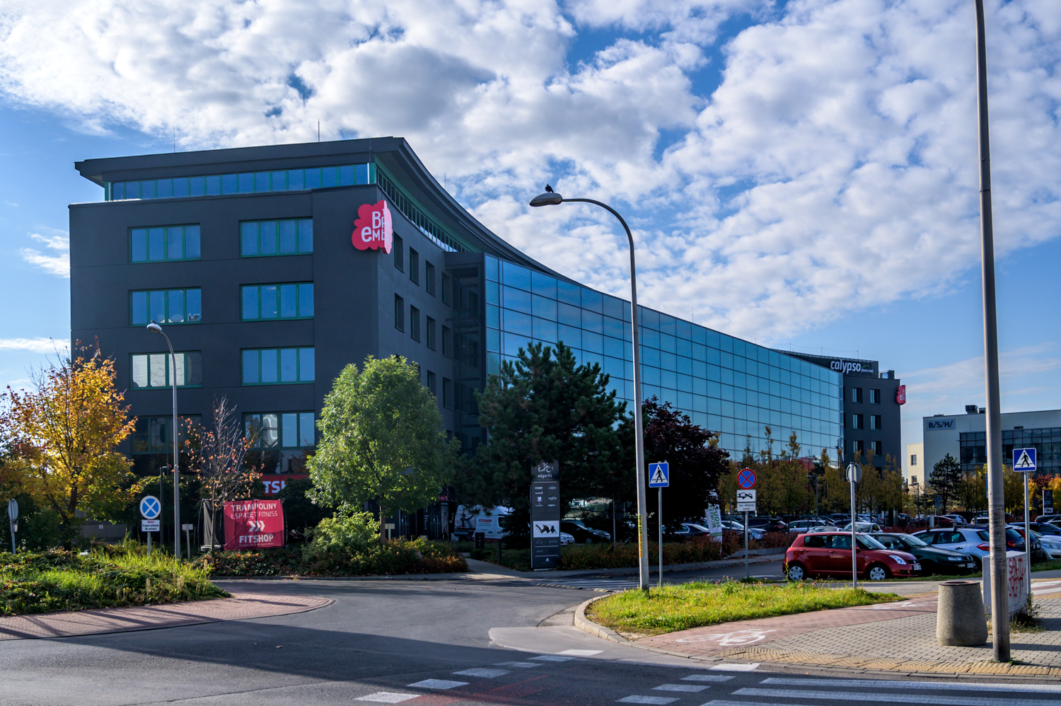 Zdjęcie architektury budynku Ochota Office Park (obecnie Adgar Park West)